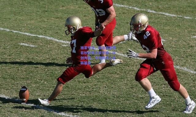 爱游戏平台中心：独家专访，旅法剑客费若秋的哥大求学路—以剑为笔，书写跨洋人生新篇章
